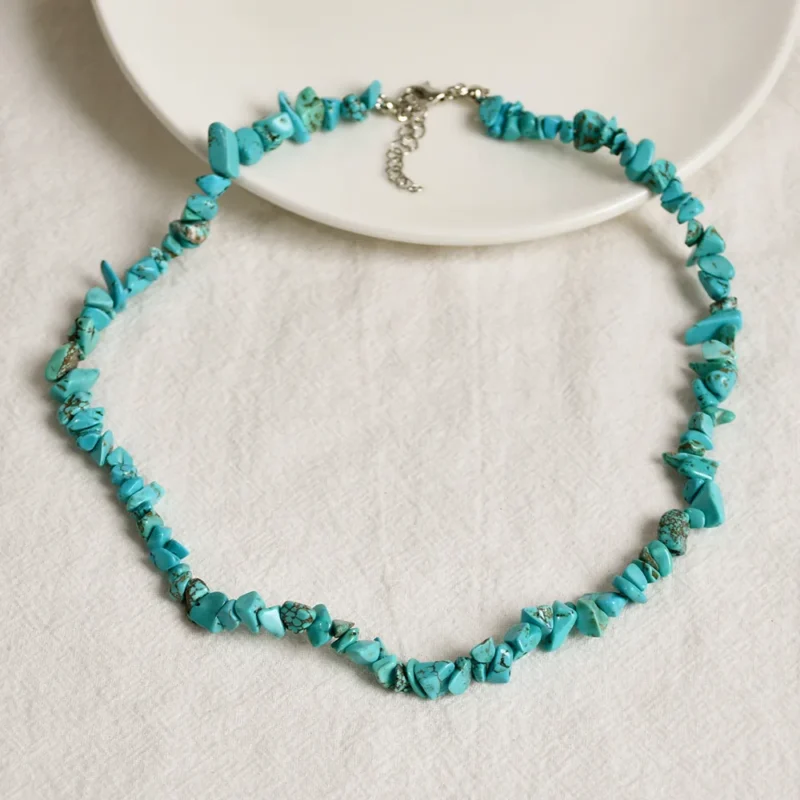 Ethnic style hand beaded turquoise necklace paired with autumn and winter long sweater 10