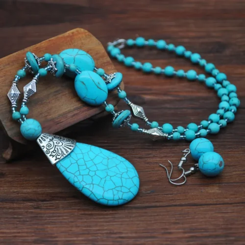 Ethnic style hand beaded turquoise necklace paired with autumn and winter long sweater 11