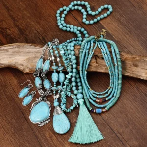 Ethnic style hand beaded turquoise necklace paired with autumn and winter long sweater 6