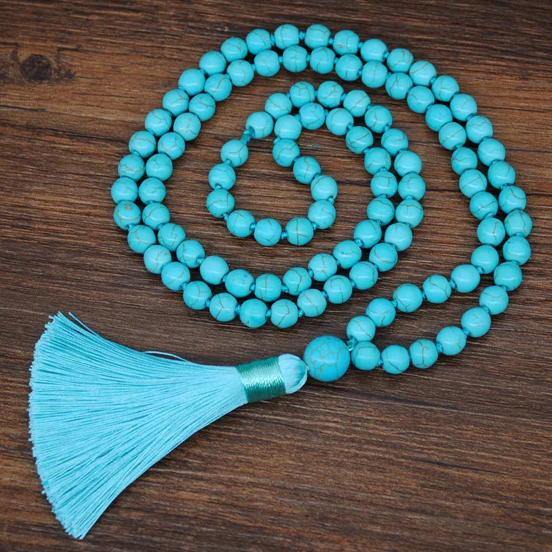Ethnic style hand beaded turquoise necklace paired with autumn and winter long sweater 8